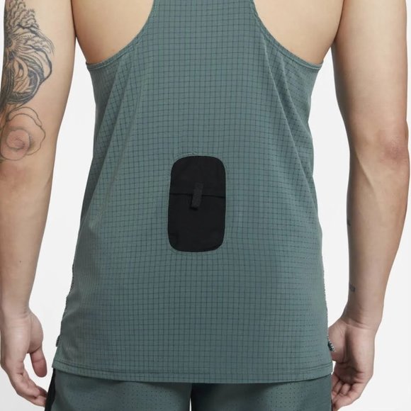 Nike Run Division Pinnacle Men's Running Gym Tank Top Vest Green Hasta Large - Picture 8 of 12